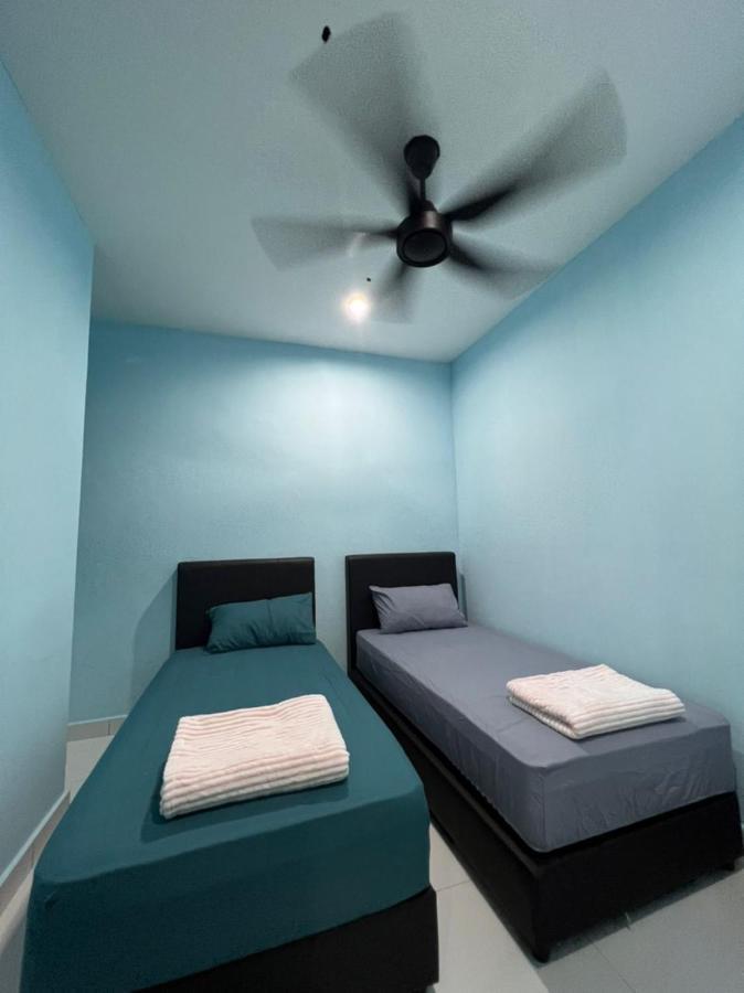 Faiz Homestay Kuching Ngoại thất bức ảnh