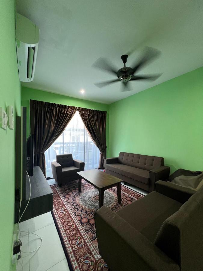 Faiz Homestay Kuching Ngoại thất bức ảnh